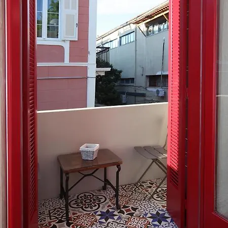 Πανσιόν Messini *