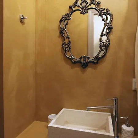 Messini نافبليو